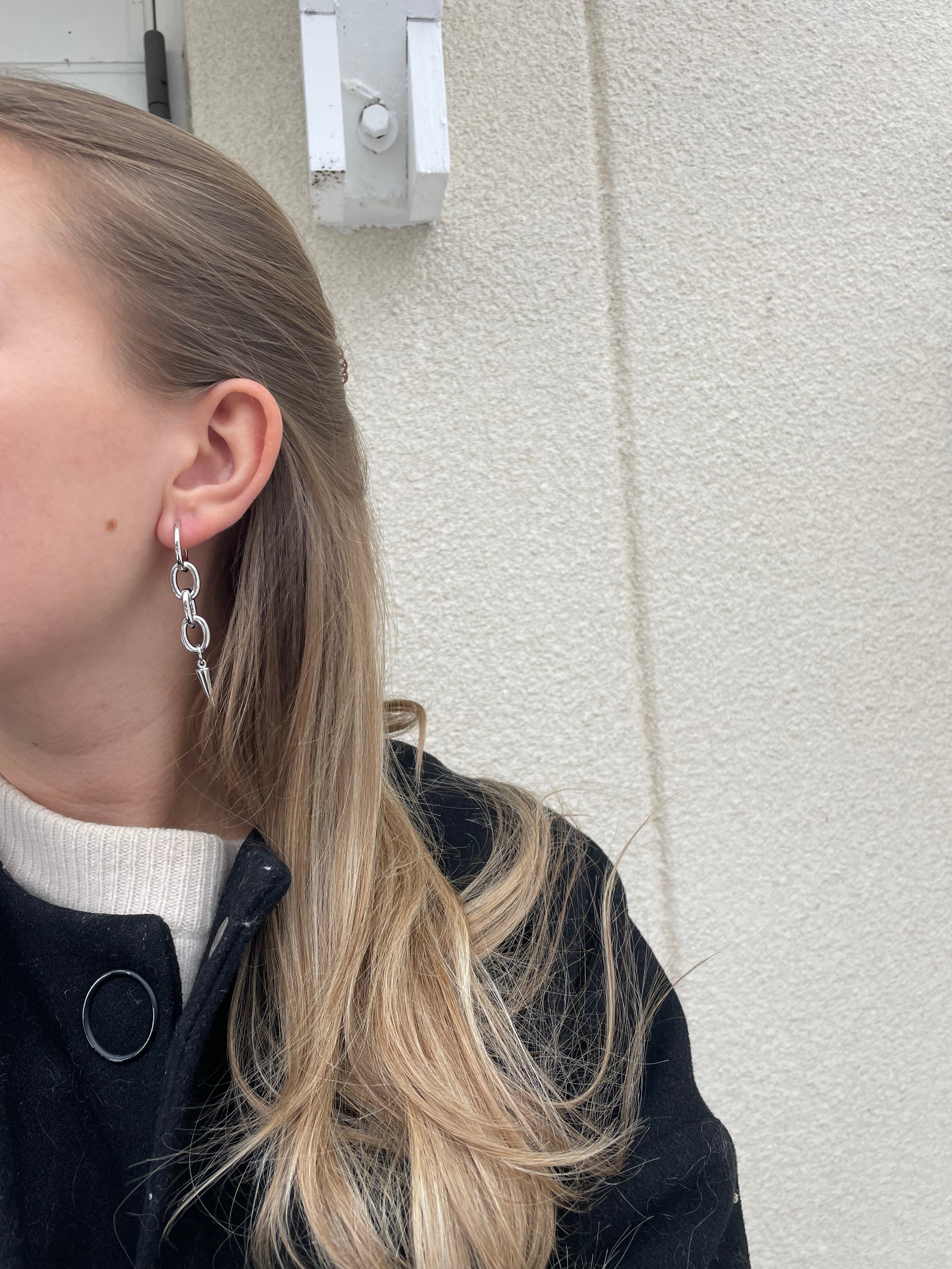 alice earrings silver from side